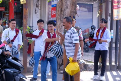 IIK Bhakta Gelar Pembagian Bibit Tanaman Hias dan Pohon Buah dalam Peringatan World Tree Day dan Hari Menanam Pohon Indonesia