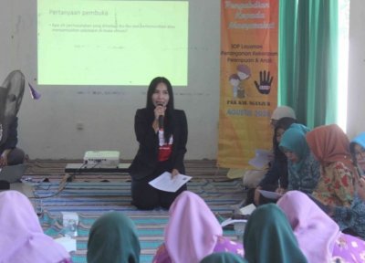PPK Ormawa IIK Bhakta Ajak Pelatihan Public Speaking dan Penyusunan SOP POKADU dengan Komunitas Sapa Mama Desa Candirejo, Nganjuk