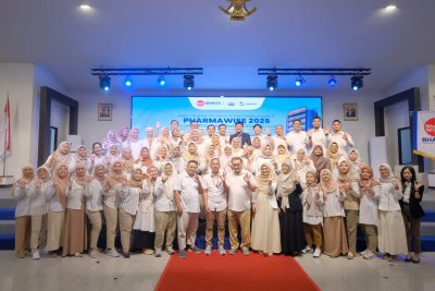 Pharmacy Toward Wellness, Innovation, Sustainability, and Empowerment: Seminar Pakar Bersama Prof. Dr. apt. Satibi, M.Si. di IIK Bhakta