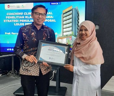 IIK Bhakta Gelar Coaching Clinic Proposal Penelitian Klaster Utama: Strategi Penulisan Proposal Agar Lolos Pendanaan